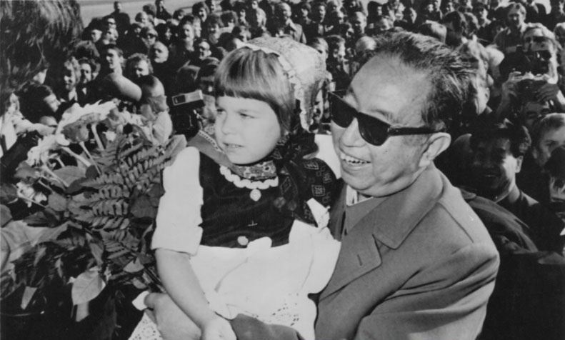 意外收到一封“意见信”，华国锋回复：破除个人迷信请从我开始