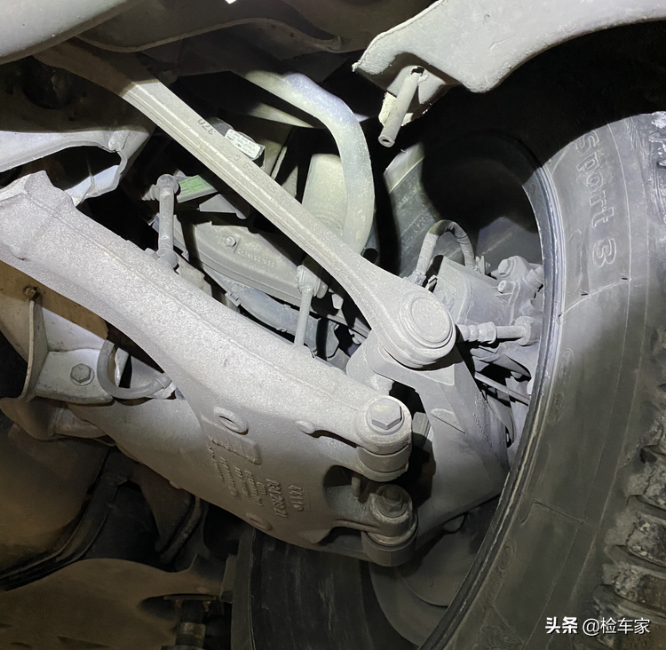 奢华轿跑，才开两万公里贬值130万，168万买台宾利欧陆GT划算吗？