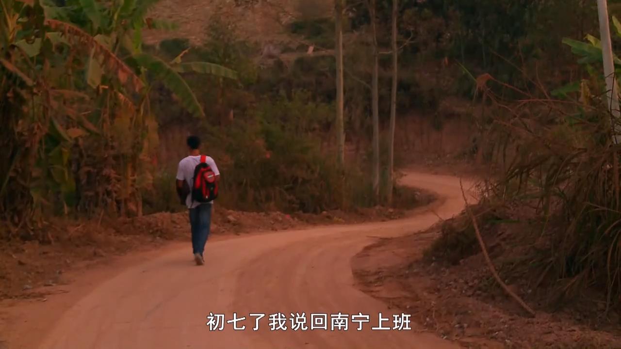 “高考疯子”复读12年，为2万奖金从“211”退学，今年他又来了…