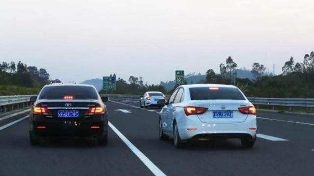 全合成机油可以一万公里才换吗？会不会伤车？现在知道还不晚