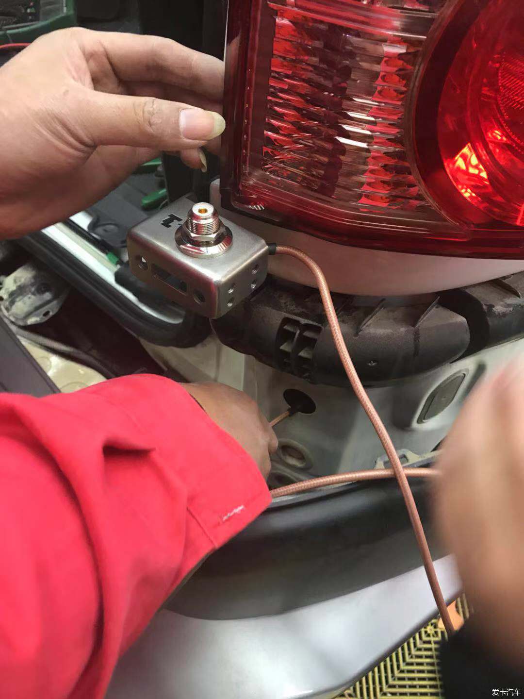 奶爸的自驾“遛娃神器”？丰田FJ酷路泽提车，轻度改装分享