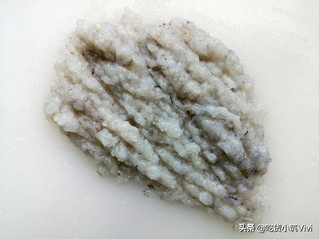 豆腐泡这样吃，不煎不炸、上锅一蒸10分钟出锅，荤素搭配真美味