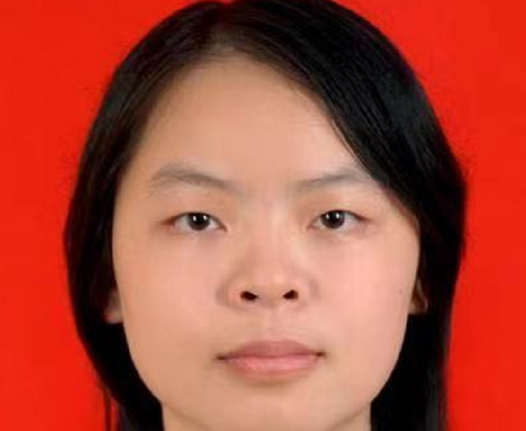 从初中到大学的“一寸照”对比，逆袭的最高境界，变得更加清秀了