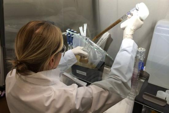 捐粪一次300元，每天拉粑粑即年入79200元，难度堪比高考