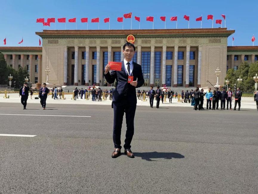 湖北80后：一口气拿下2个博士学位，被共青团中央