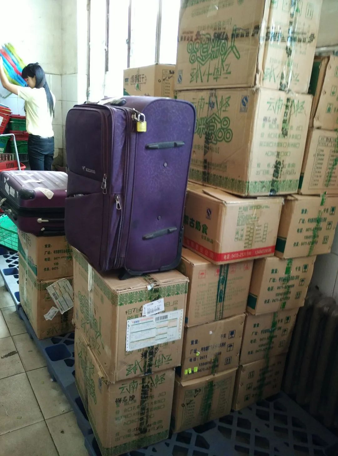 火车上卖东西的推销员，到底是什么人？