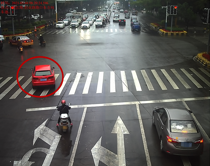 交通违法曝光！