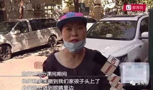 8岁女孩被同班男同学铅笔戳脚背，险些致残！学生家长透露更多恐怖细节