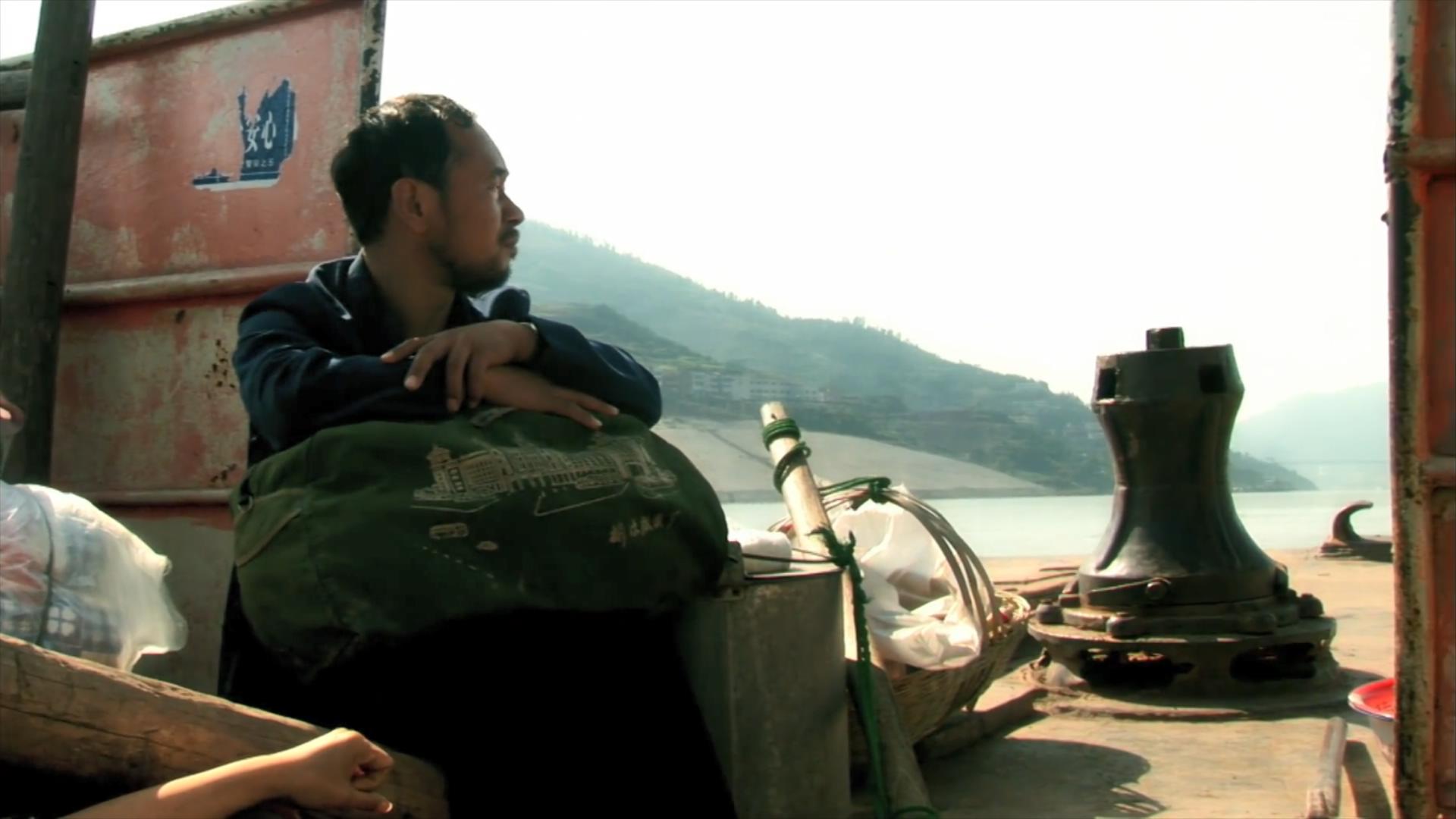 《三峡好人》是贾樟柯导演作品,于2006年12月14日在国内上映,但是