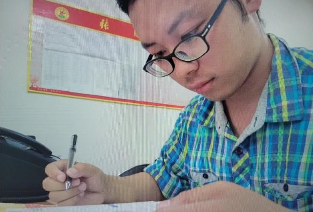 外卖小哥高考623分，查完分数后，仍淡定送外卖