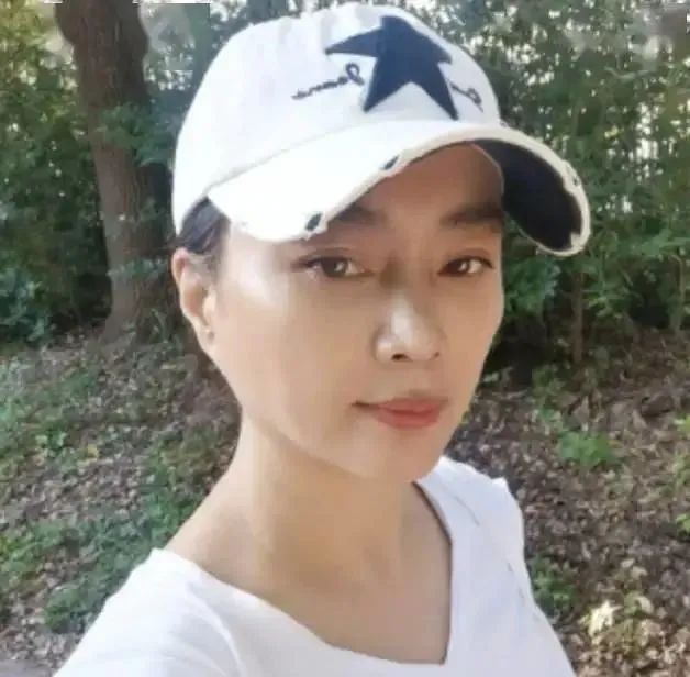 中国8大美人今昔颜值对比，有人整容颜垮，有人优雅老去，差距大
