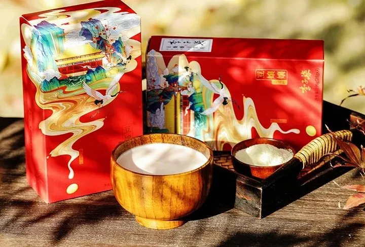 一包螺狮粉一年卖5亿!李子柒设计有多牛?网友:美得太过分了