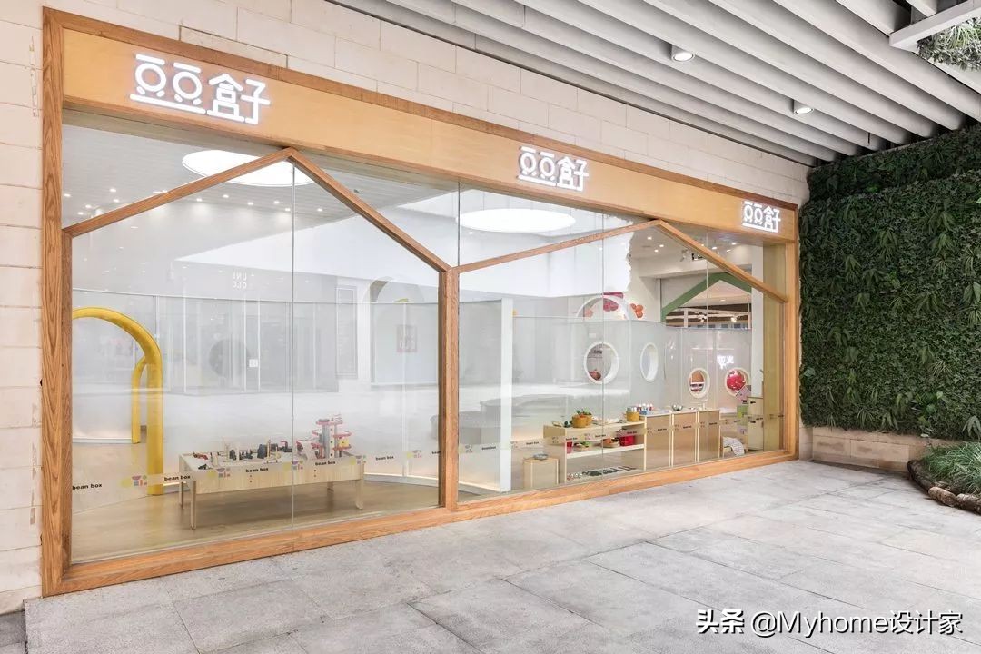这面墙是孩子的游乐场，成人的玩具体验店，270㎡玩乐中学习