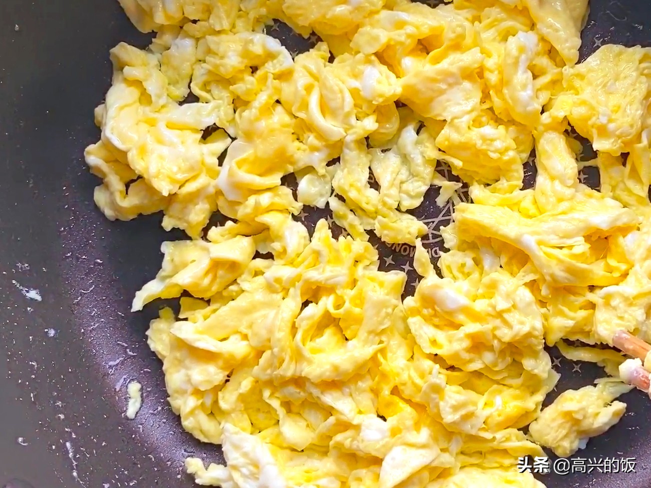 东北人都爱的“鸡蛋酱”做法，蘸菜、拌面条、夹馒头都好吃，倍香
