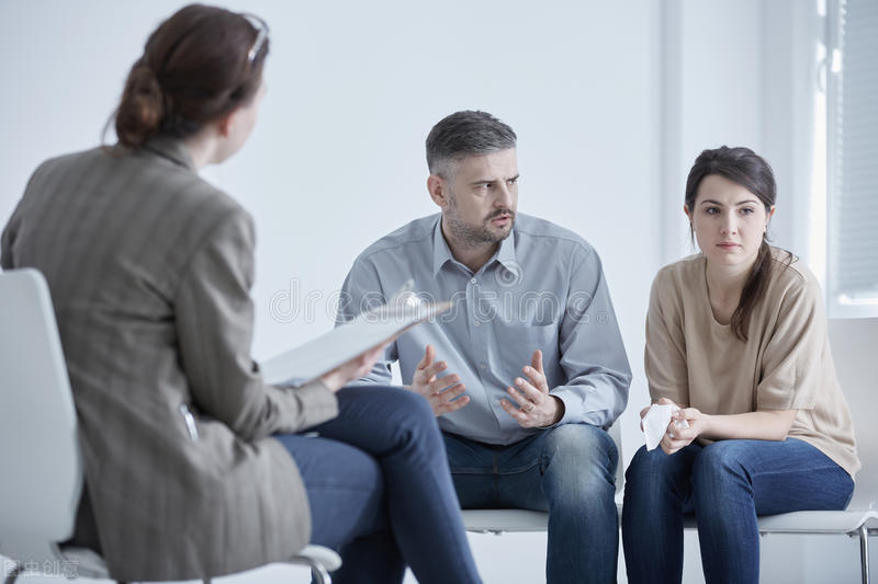 离婚冷静期一方不离怎么办,离婚冷静期后一方不离一方坚持要离怎么办