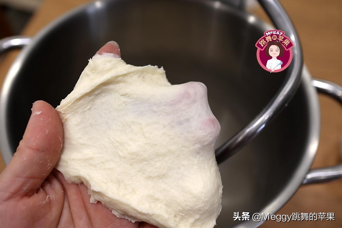 终于找到面包柔软拉丝的好方法，放3天都不硬，再也不怕挨饿了