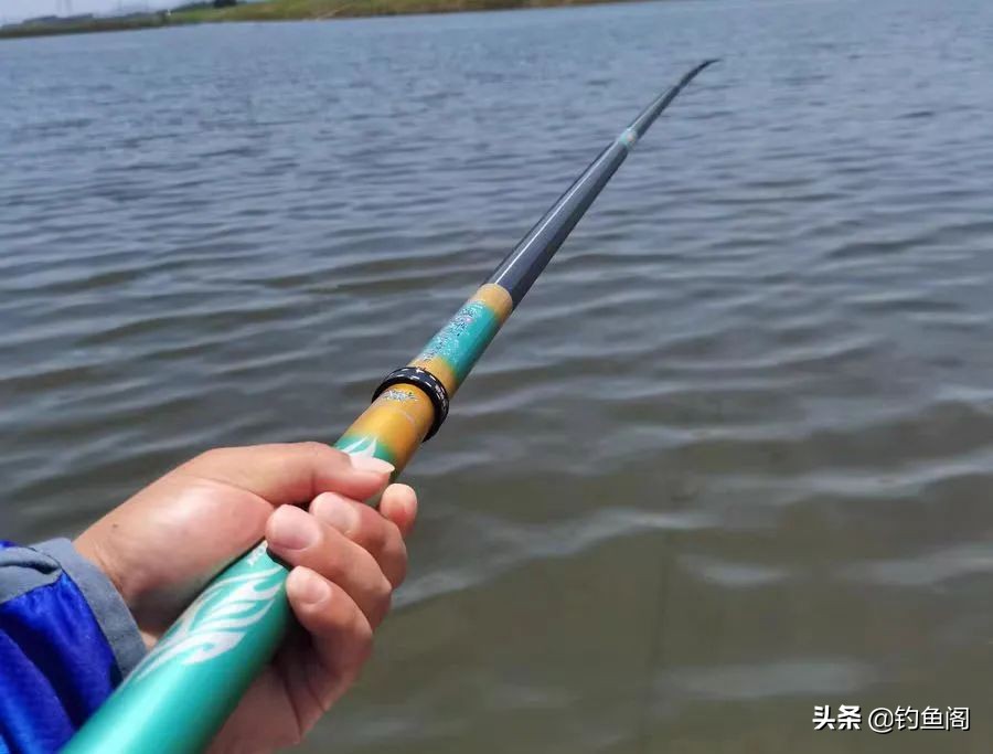 拼夕夕9.9包邮的鱼竿能用吗？别不信，有人上过十几斤大鱼