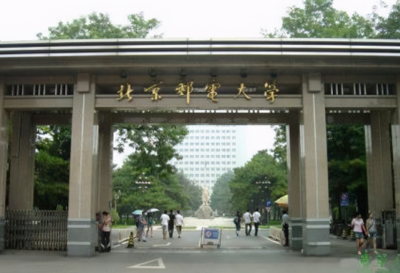 “双一流”缩减对非全日制研究生招生，呈下降趋势，有的超10％