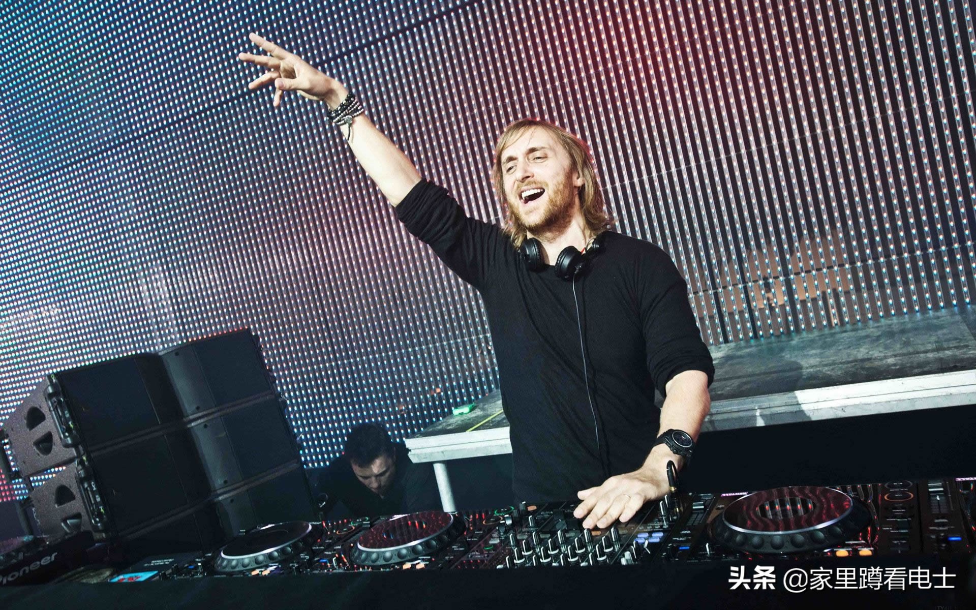世界十大最赚钱DJ：棉花糖、Zedd榜上有名，The Chainsmokers第二