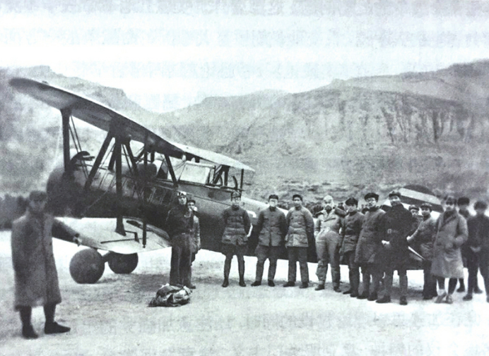 1937年周恩来崂山遇袭，替身被捅20多刀，是谁策划的？