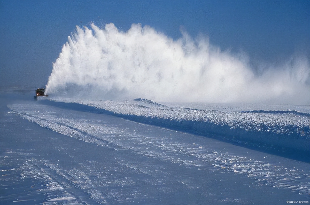 小型手推式扫雪机有哪些优点？