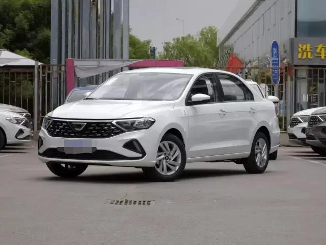 采用桑塔纳发动机，油耗低至5.6L，年轻的捷达VA3终于被认可