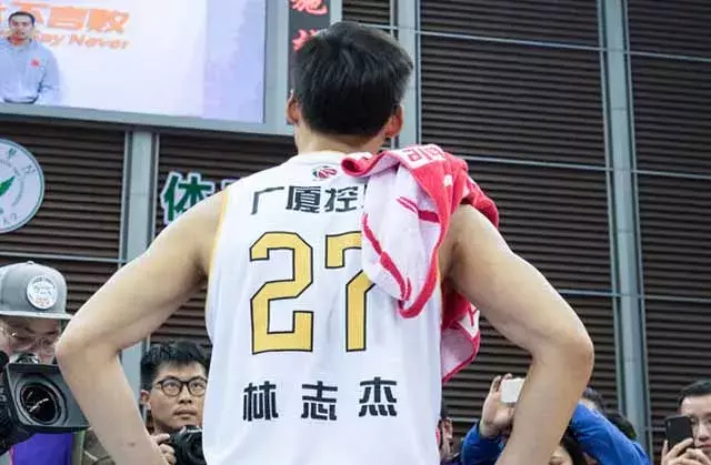 林志杰为什么没去nba(林志杰即将离开广厦，坦言有一遗憾，和当年巴特尔的遗憾一模一样)