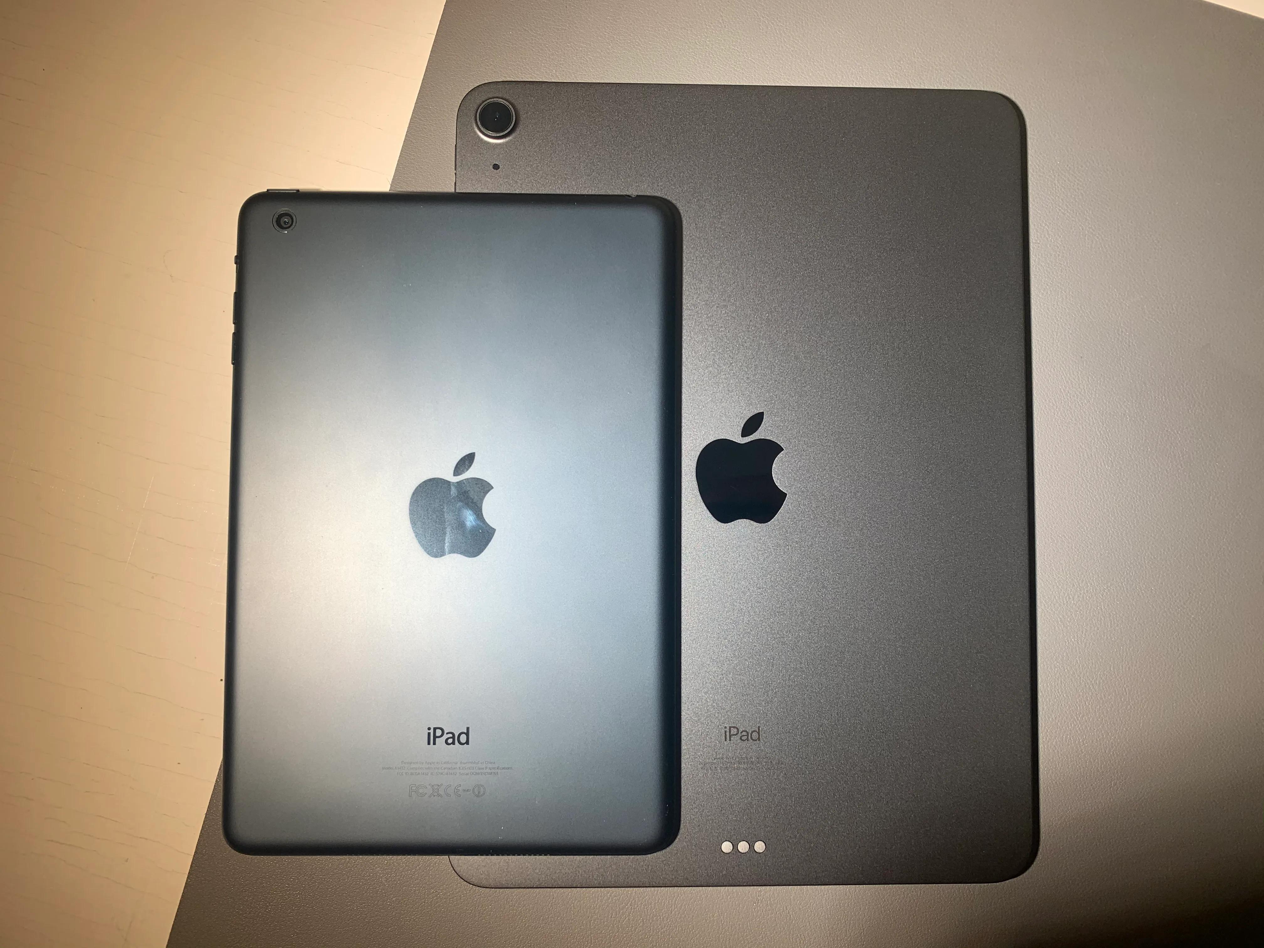 我的第一代ipad  mini和刚买的ipad  air4对比