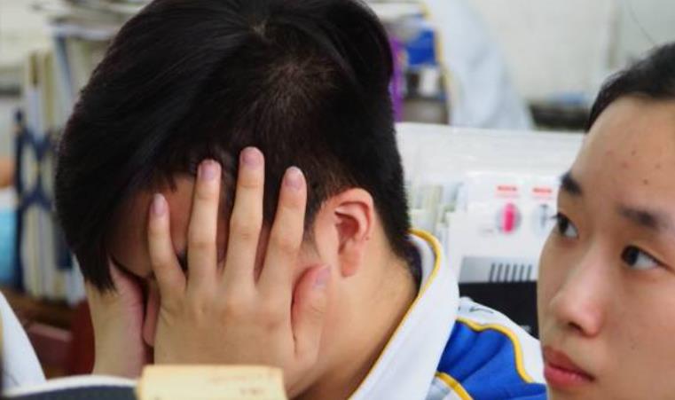 考生500多分上清华，被网友质疑期末会挂科，如今过得让人很羡慕