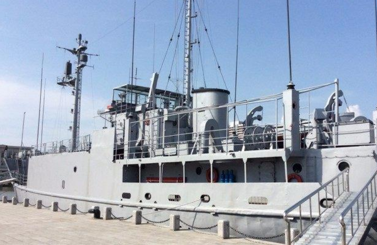 68年朝鲜扣押美国间谍船，美百架战机进逼，三大问题让其不敢动手