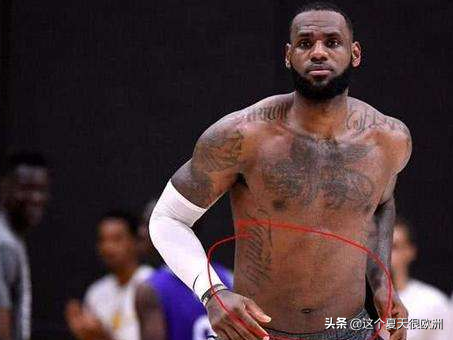 nba球员为什么不练强壮点(为何NBA球星那么壮，很多人却没腹肌？)