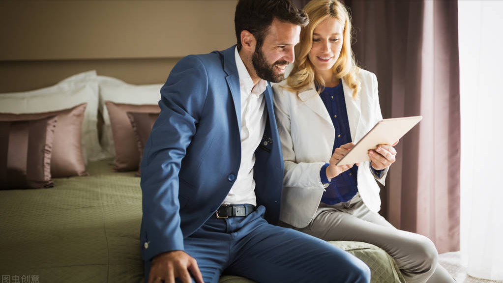 37岁男人：一次出差意外和老板娘发生关系，这个事要告诉妻子吗？