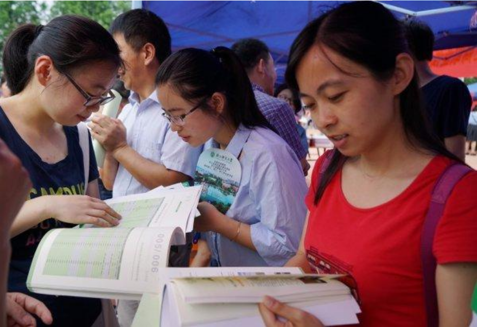 学习时虽然很辛苦，但是却很有前途的五个大学专业，累也是值得了