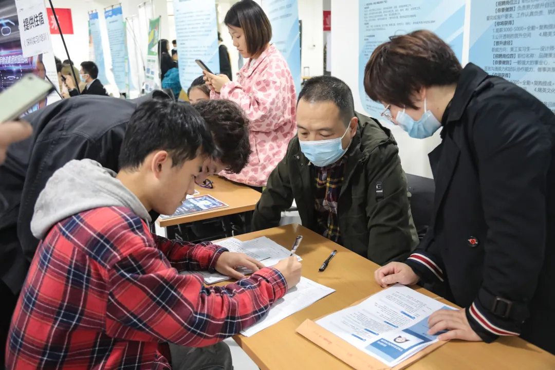 西京学院获批教育部首批“全国高校毕业生就业能力培训基地”