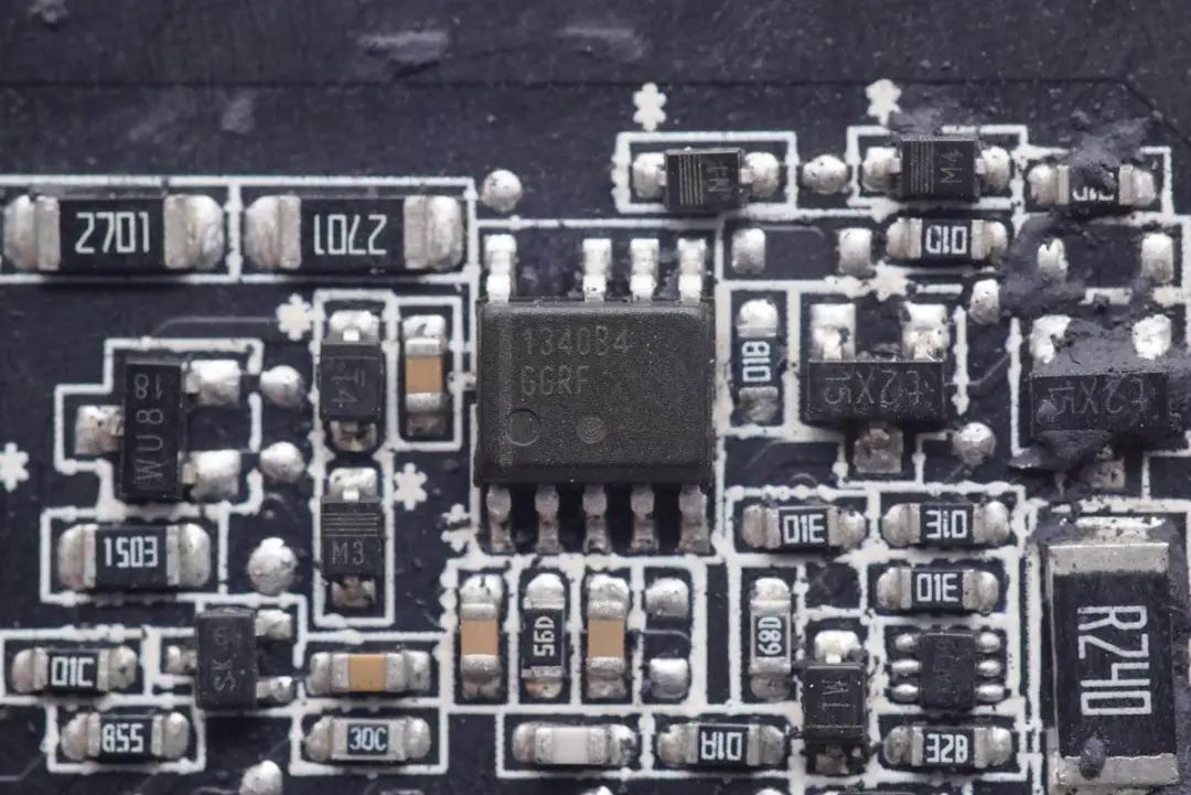 拆解报告：苹果原装67W PD快充充电器A2518-充电头网