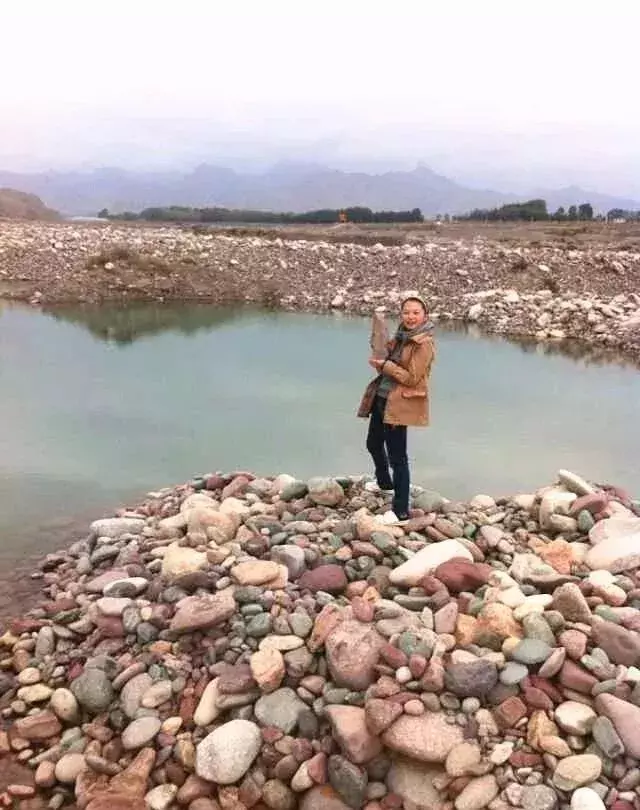 河床捡石头的技巧,河道中捡石头技巧