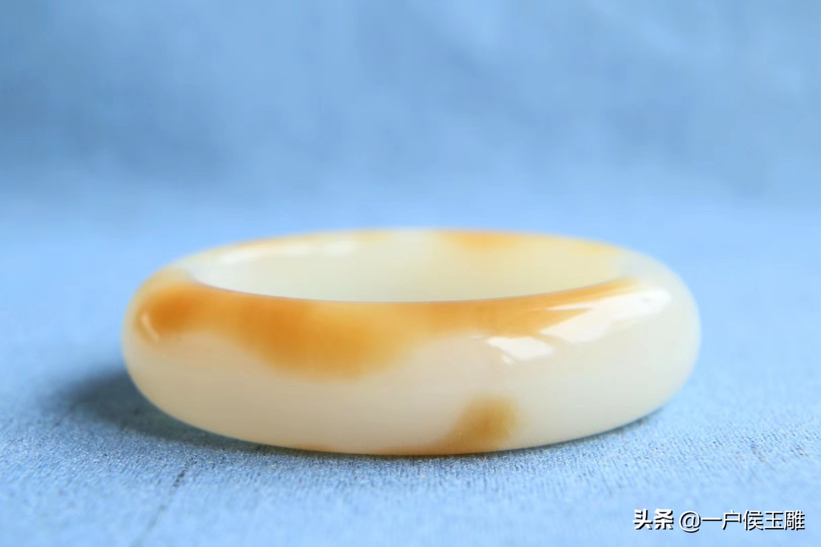 阿富汗玉手镯多少钱(张冠李戴) - 价格百科