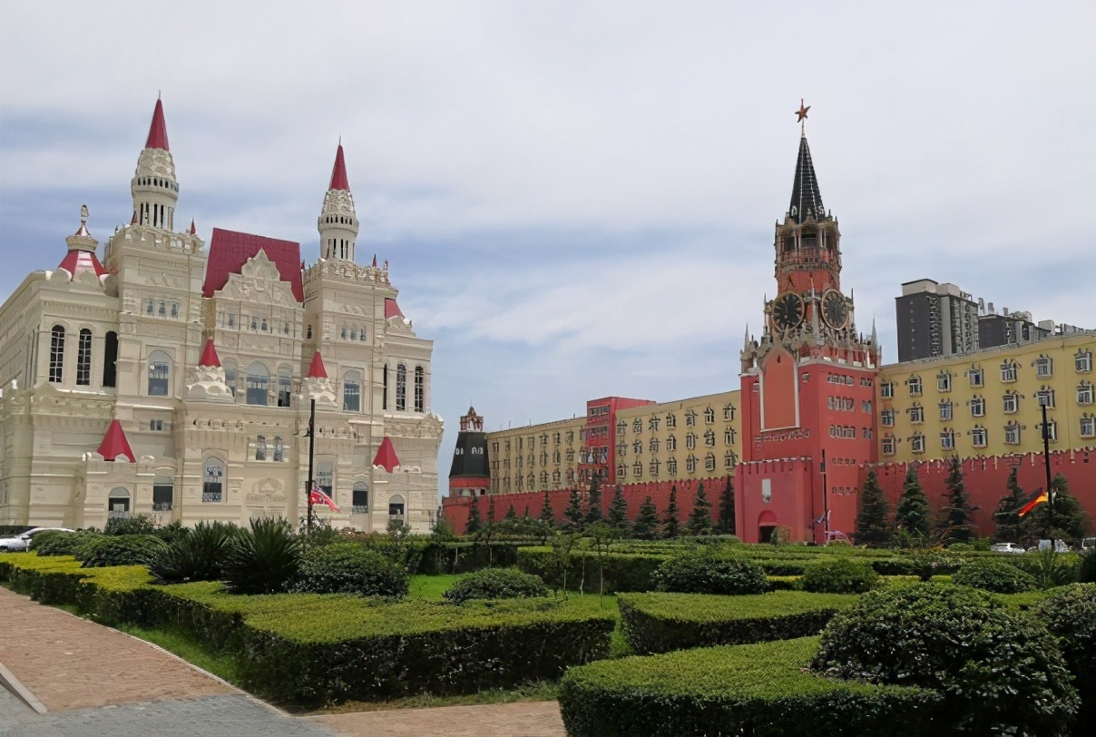 校园建筑独特的几所高校，号称“国产霍格沃茨”，魔幻气息十足