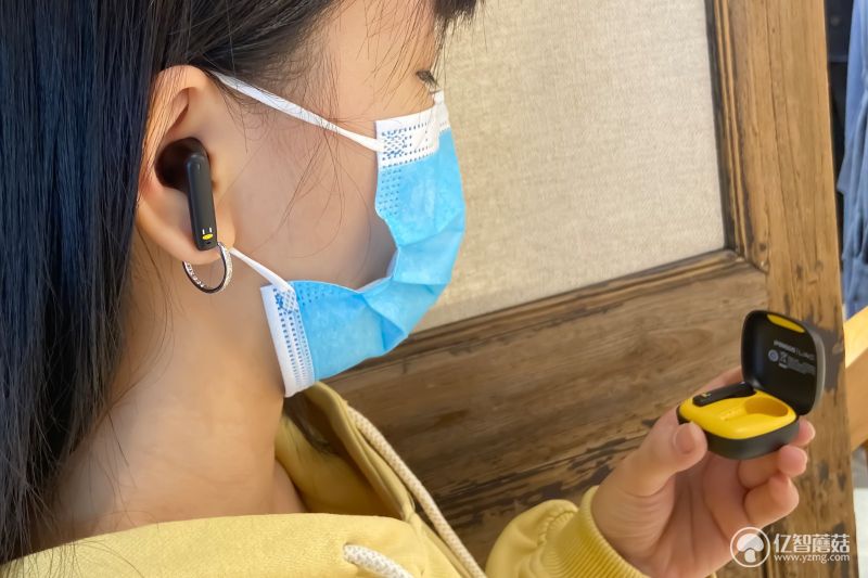 Liavs联名腾讯怪奇鹅 体验一回无线蓝牙耳机