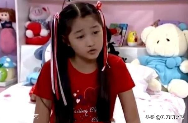 《家有儿女》12位小演员，有人没戏拍、有人红得发紫，对比太唏嘘