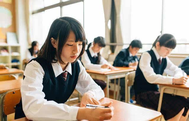 初中时男学霸“扎堆”，高中后逐渐减少？老师：女强男弱已是常态