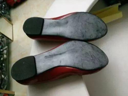 带毛的雪地靴不好洗？用点小苏打，去污还清异味！