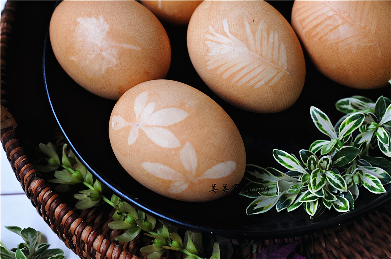 比水煮蛋入味，比茶叶蛋健康，煮一锅“立夏蛋”，好吃又好看