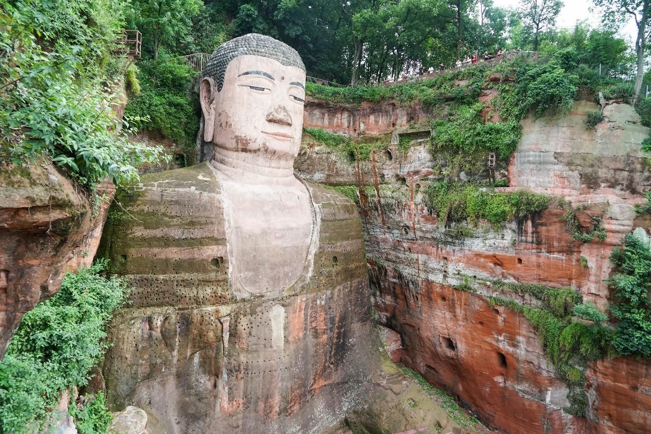 在過去,人們總是把樂山大佛的閉眼和睜眼當作未解之謎.