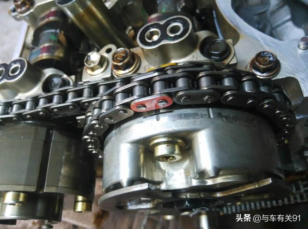 发动机正时皮带多久更换？10万公里没换过会怎么样？新手要注意