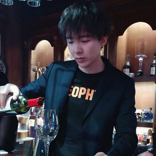 从草根网红到身价上亿！刘宇宁的10年酸楚，和他背后的男人们