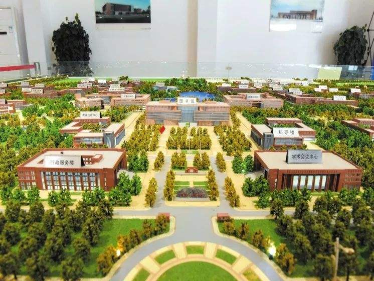 该校为河北省综合类高校第三名，新建成4000亩新校区，未来可期