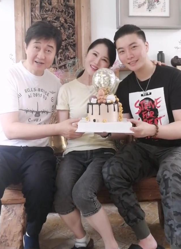 25年过去了，凭《知心爱人》走红的付笛声，和任静怎么样了？