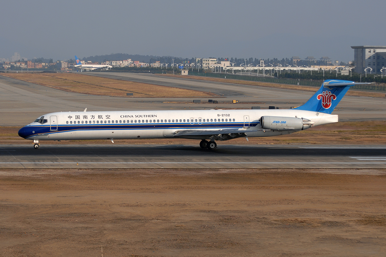 中国民航那架屡被劫持最后消失的麦道-82型客机及其身后的故事