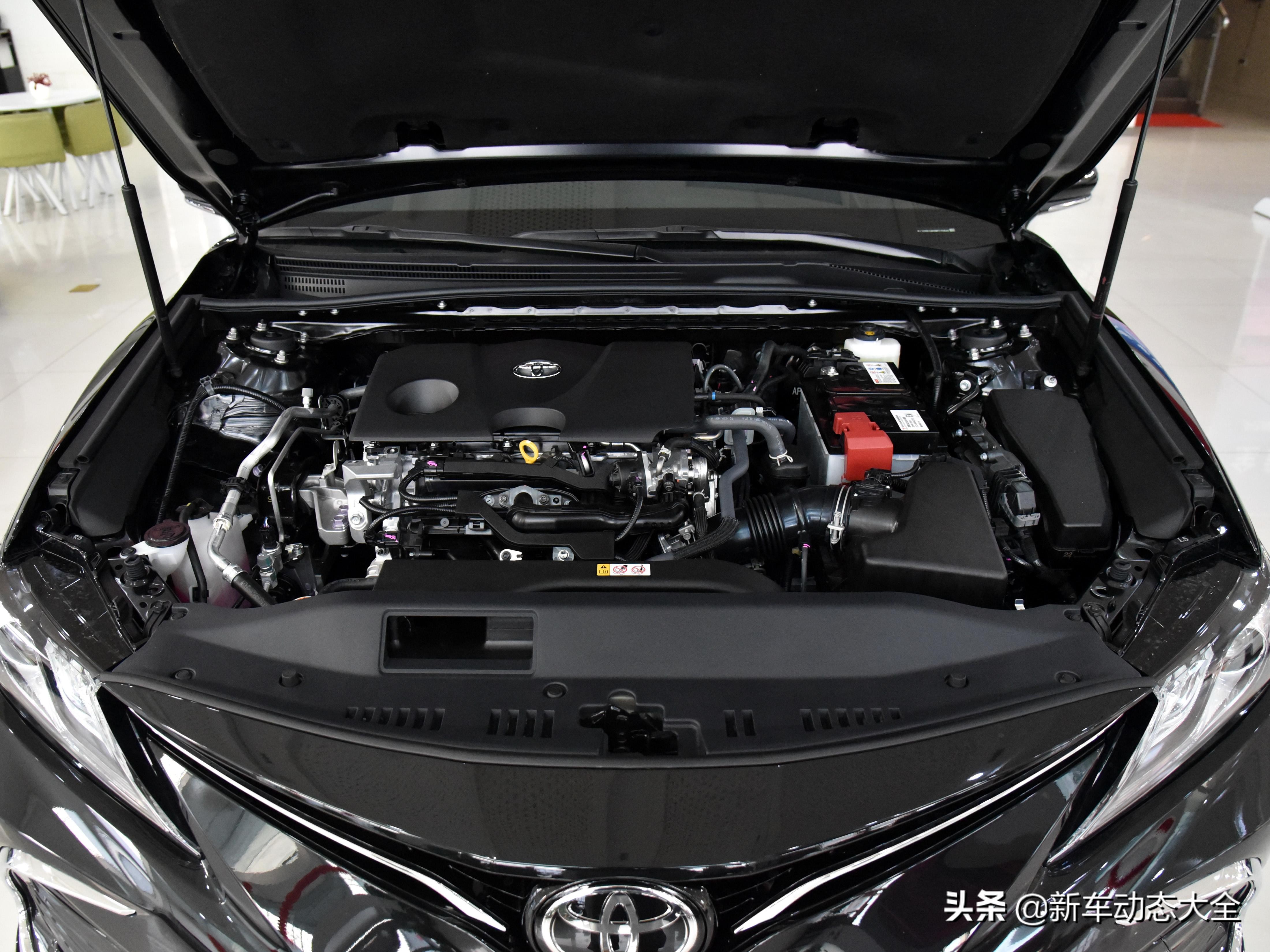 养车不贵皮实毛病少，日系家用B级车17.98万起，实拍丰田凯美瑞